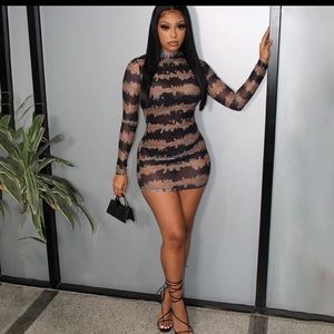 New Fashion Printed dresses in long sleeved and high neck with tight fitting hip